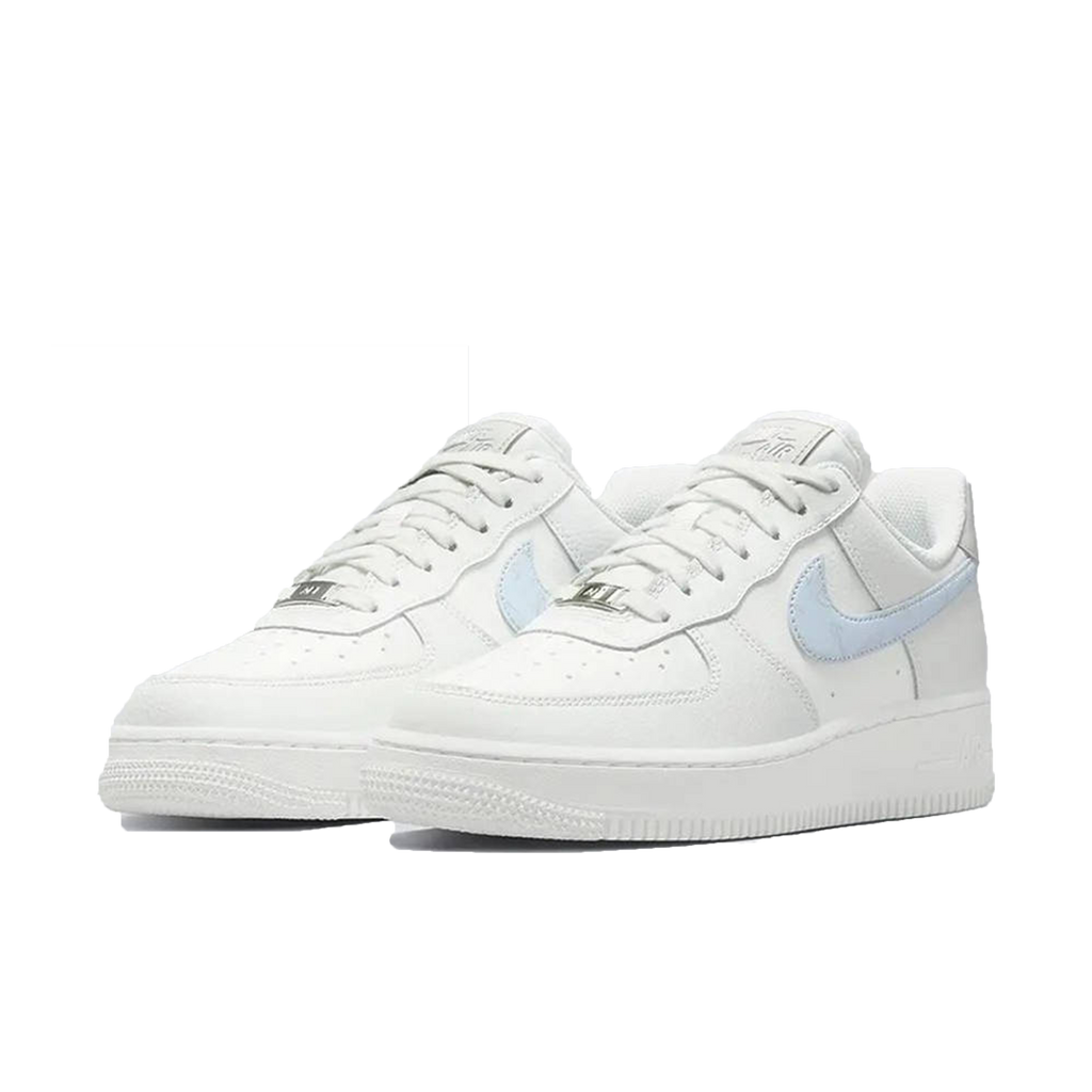 tenis nike air force 1 07 premium silver swoosh